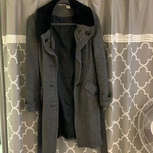 DKNY warm dress coat with faux fur collar. Slight flare. Good condition.